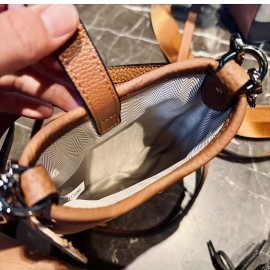 New Genuine Leather Crossbody Bag - Plaid Checkered Design, Detachable Strap & Snap Closure, Large Phone Compartment, Casual Chic Style in Caramel & Black for Everyday Use